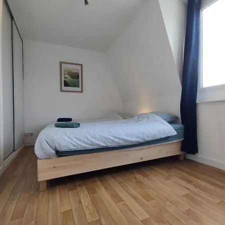 3 Chambres, Seclin, 5 Voyageurs Tok-tok S6 דירה