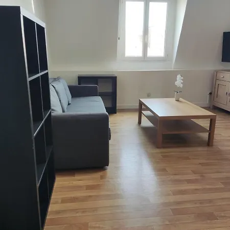 3 Chambres, Seclin, 5 Voyageurs Tok-tok S6 * סקלן