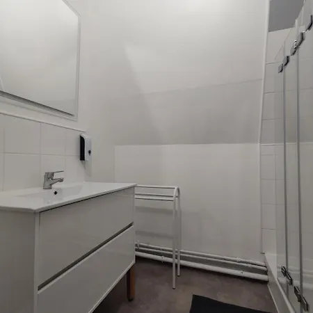 3 Chambres, Seclin, 5 Voyageurs Tok-tok S6 דירה *